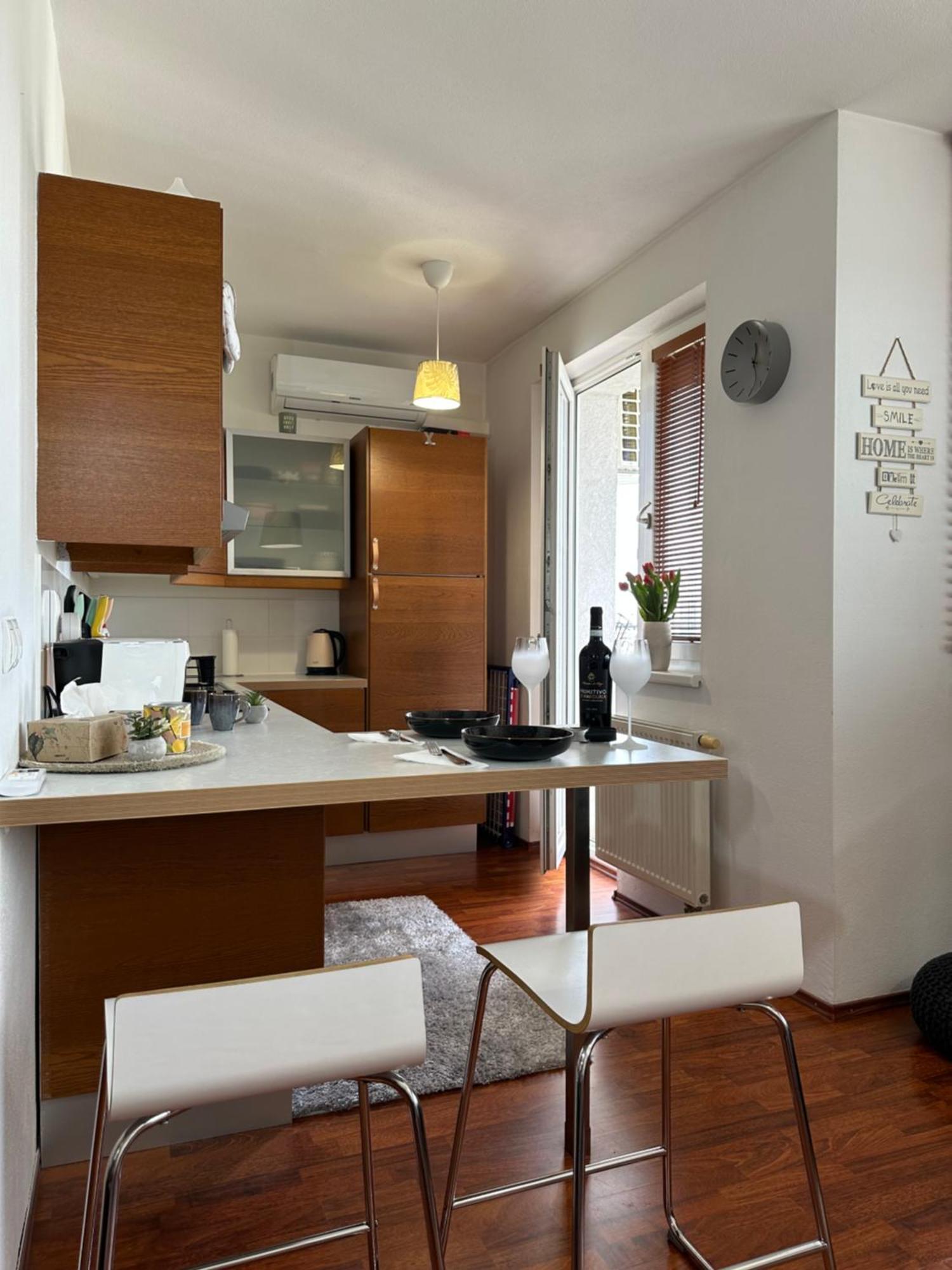 Cozy Apartment With Nice Balcony Seating, 9Th Floor, Parking Братислава Экстерьер фото